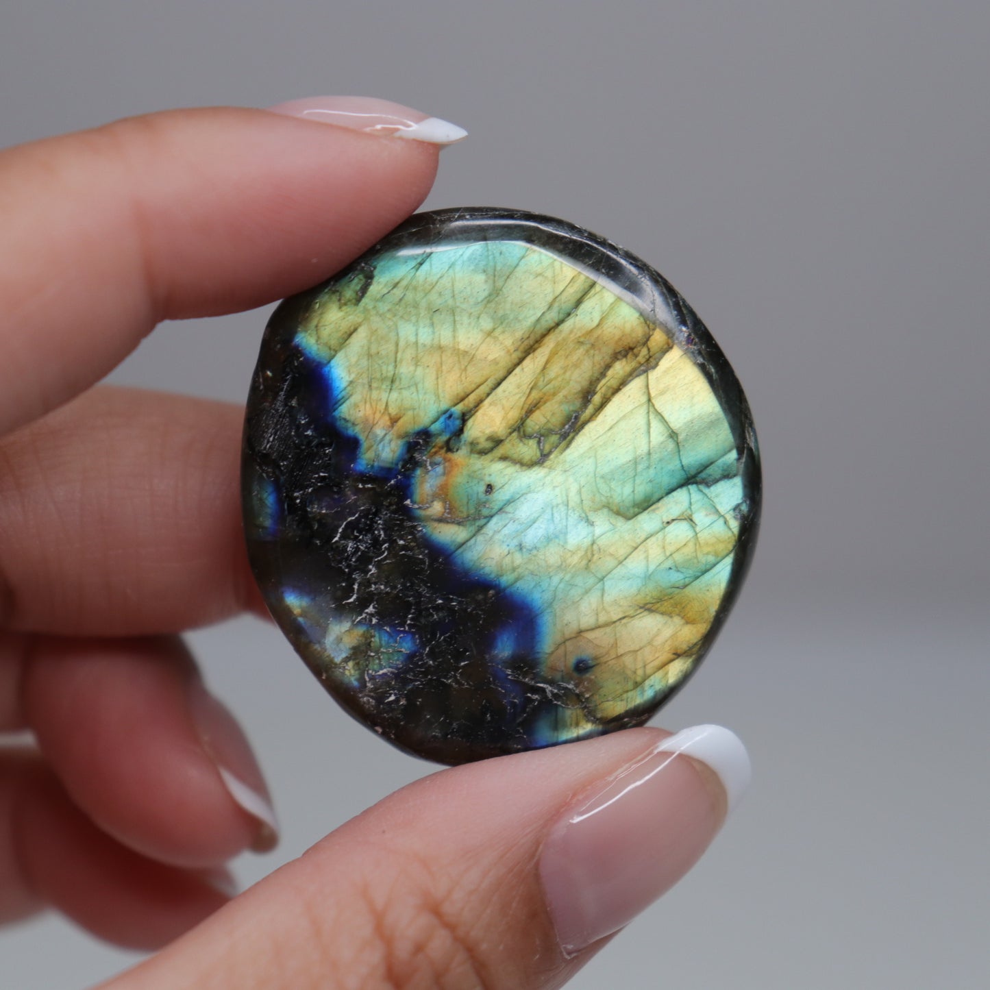 Labradorite Flat Palm Stone | 2