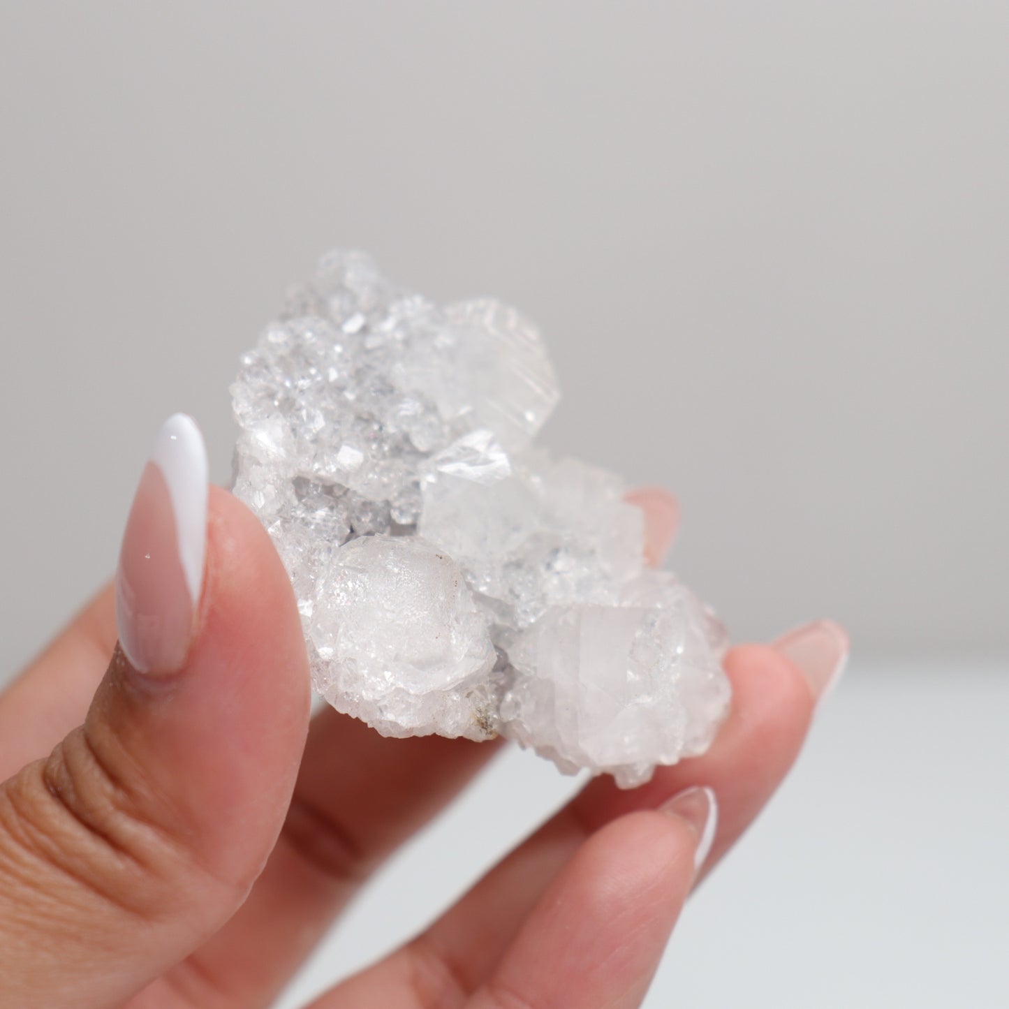 Apophyllite | B