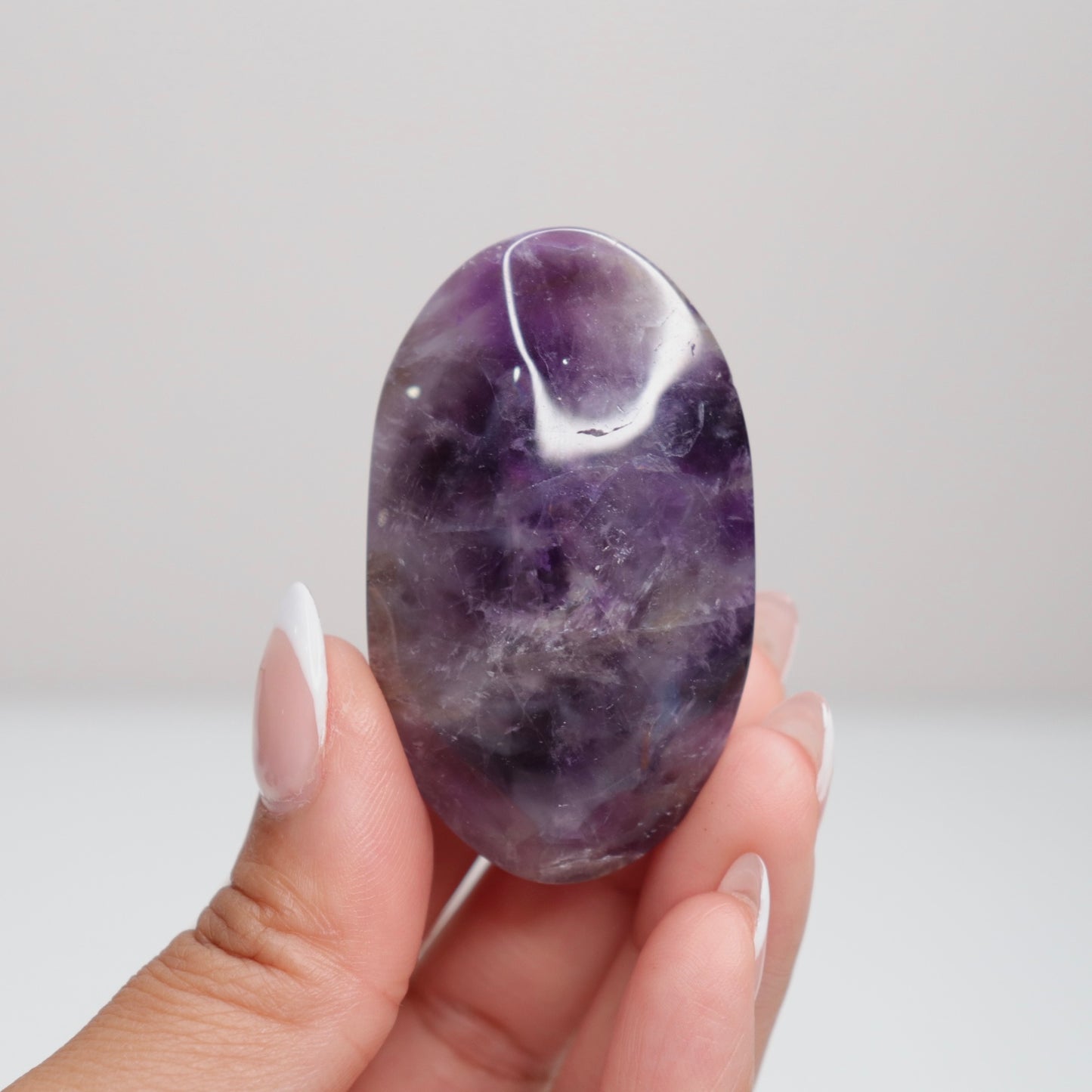 Dream Amethyst Palm Stone E