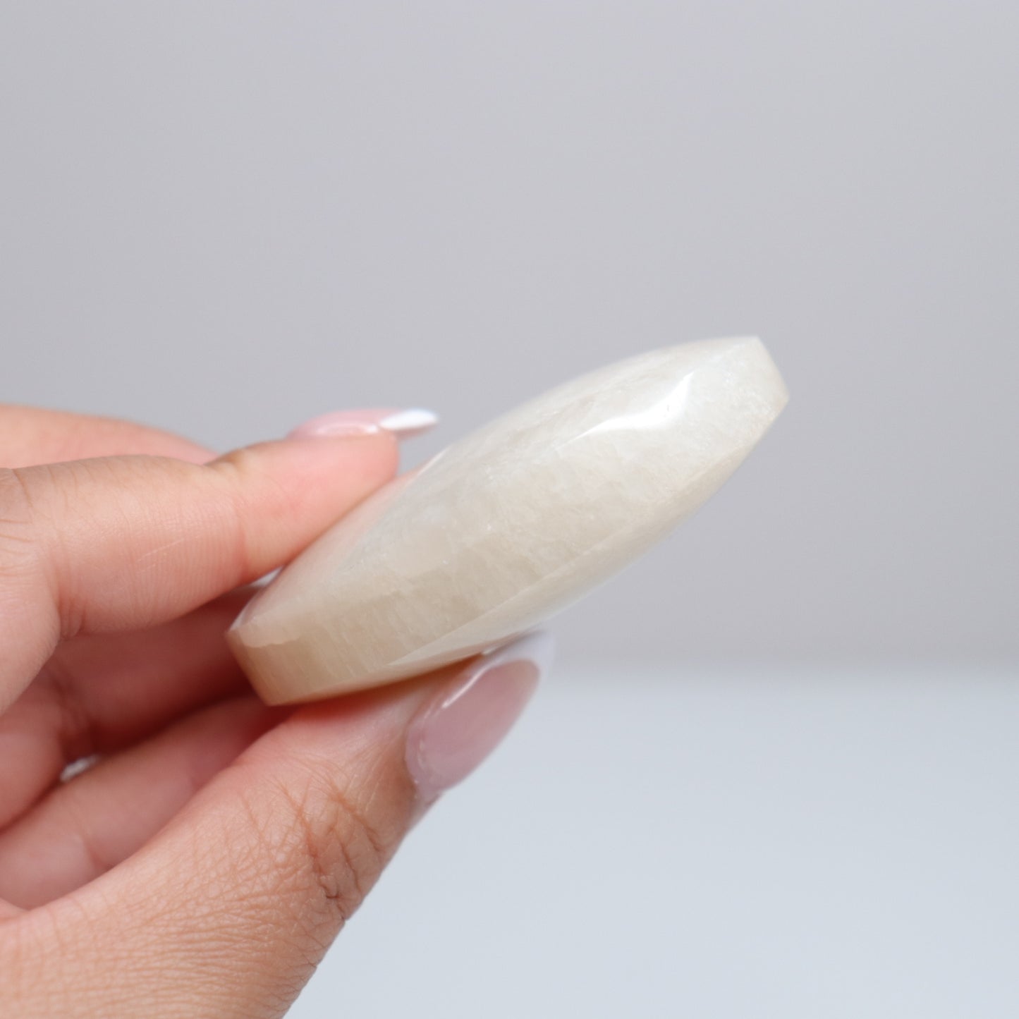 Moonstone Palm Stone G