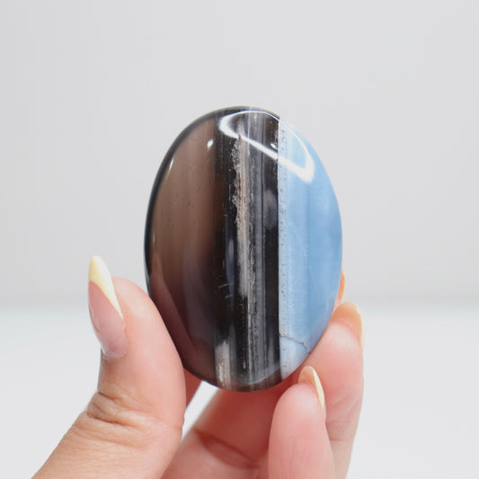 Blue Opal Palm Stone 8*