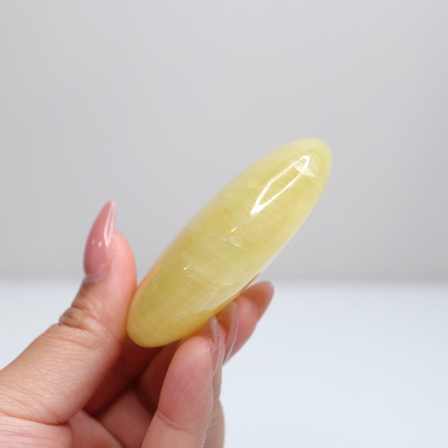 Lemon Calcite Palm Stone | 56