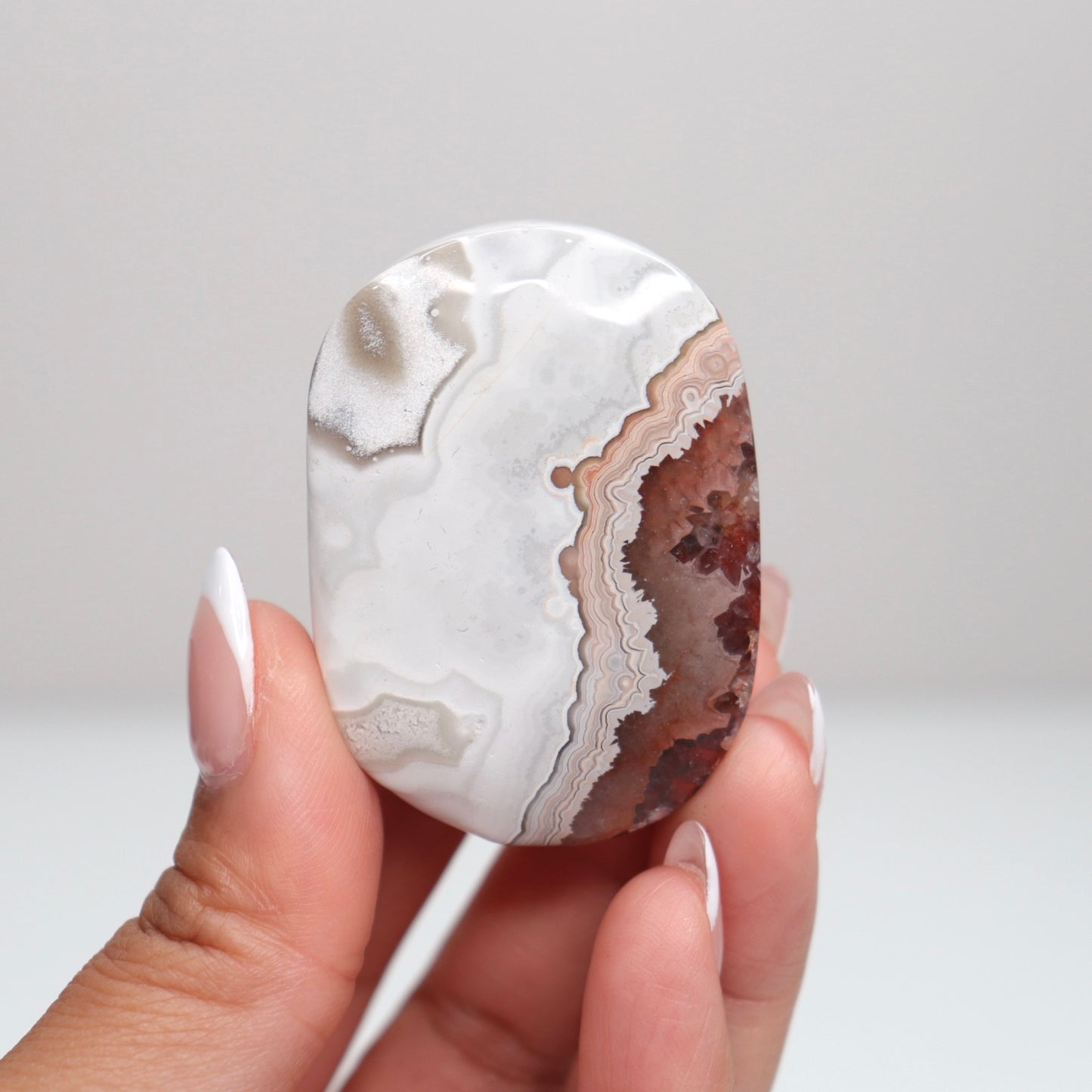 Mexican Lace Agate Palm Stone O