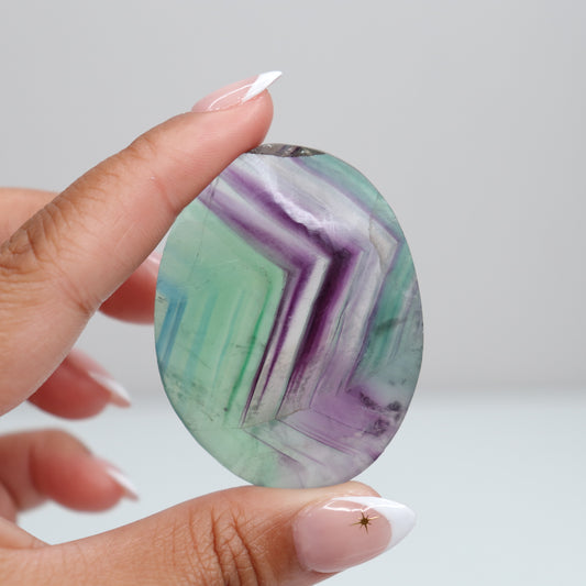 Fluorite Diamond Palm Stone 14*