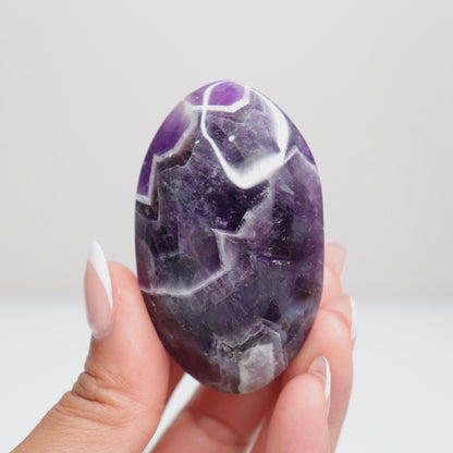 Dream Amethyst Palm Stone P