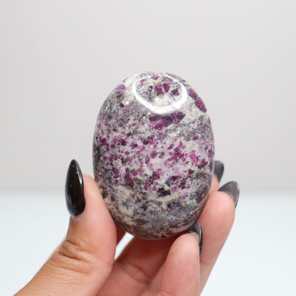Ruby Albite Palm Stone 52