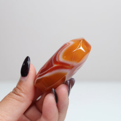 Carnelian Palm Stone | 132