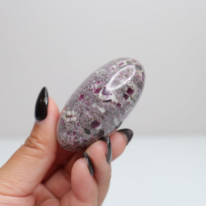 Ruby Albite Palm Stone 56