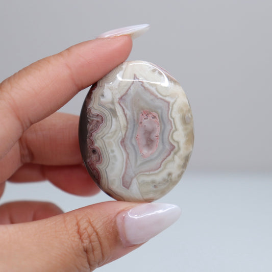 Mexican Lace Agate Palm Stone | 44