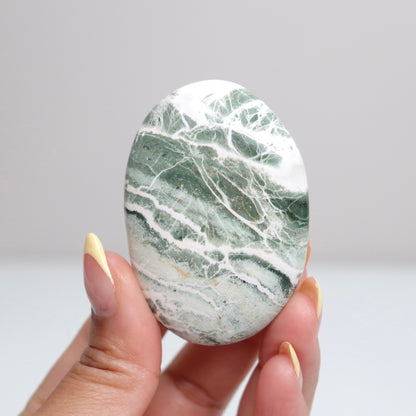 Green Sardonyx Palm Stone 9
