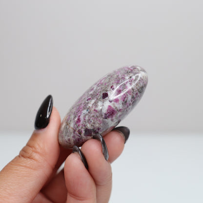 Ruby Albite Palm Stone 49