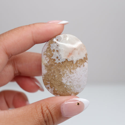 Mexican Lace Agate Palm Stone D