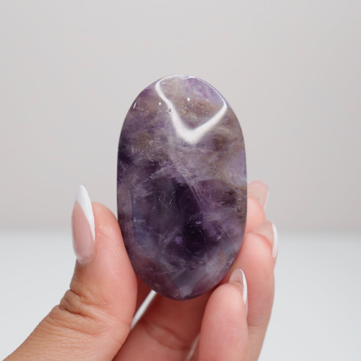 Dream Amethyst Palm Stone E