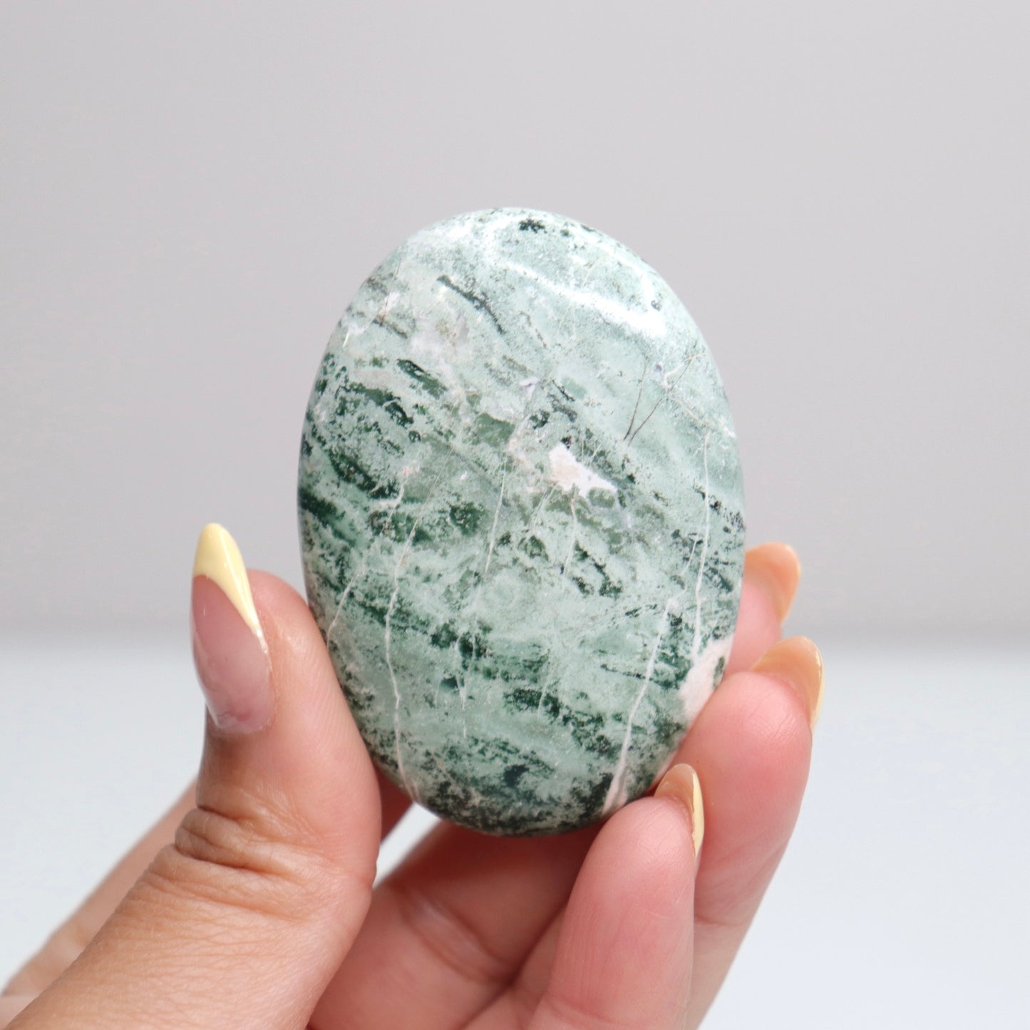 Green Sardonyx Palm Stone 4