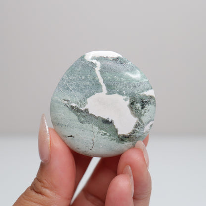 Green Sardonyx Flat Stone | 80