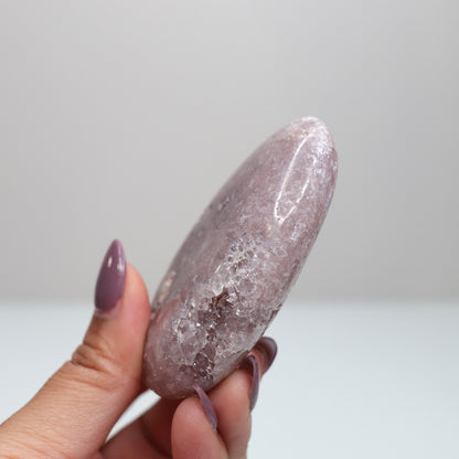 Pink Amethyst Palm Stone | 45