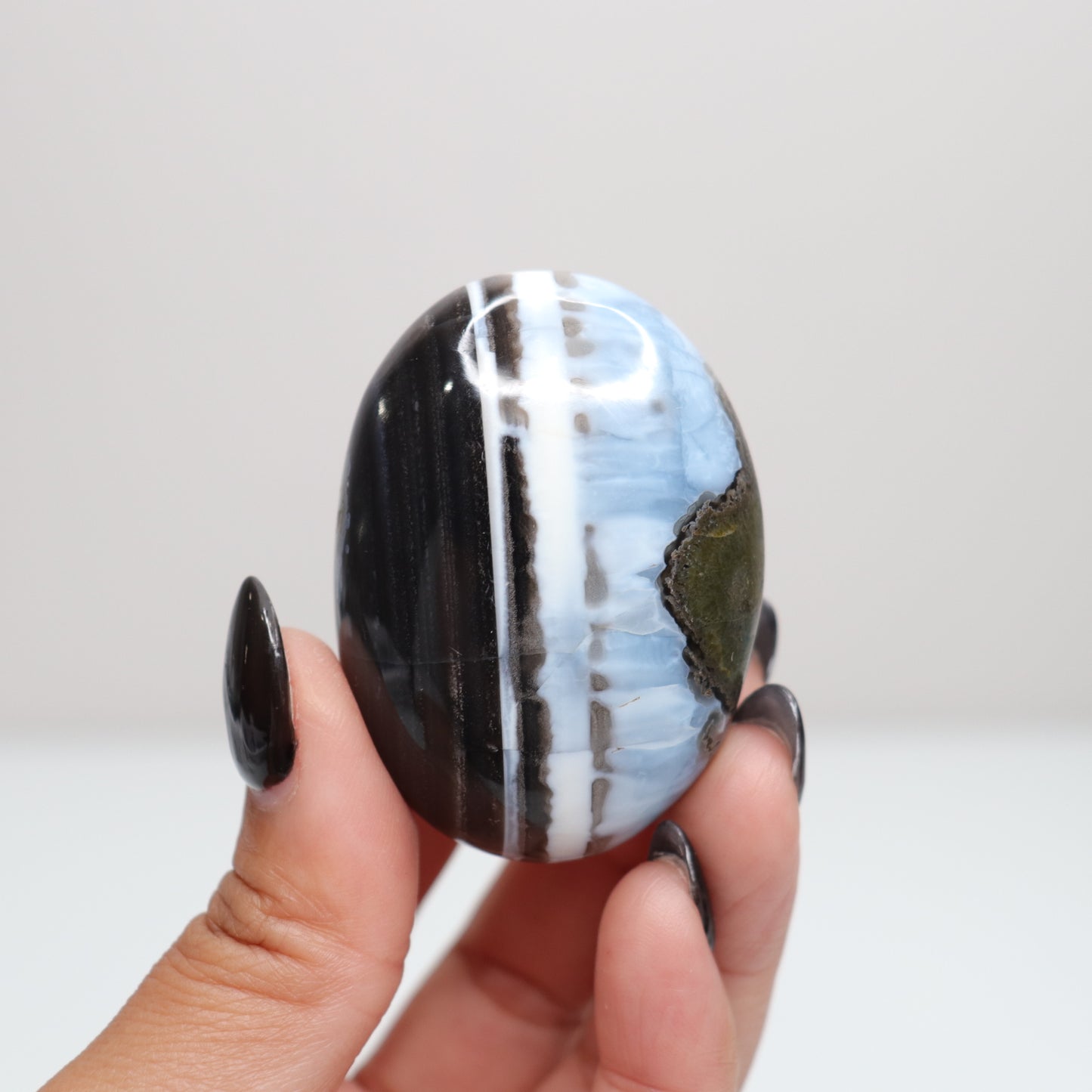 Blue Opal Palm Stone 37