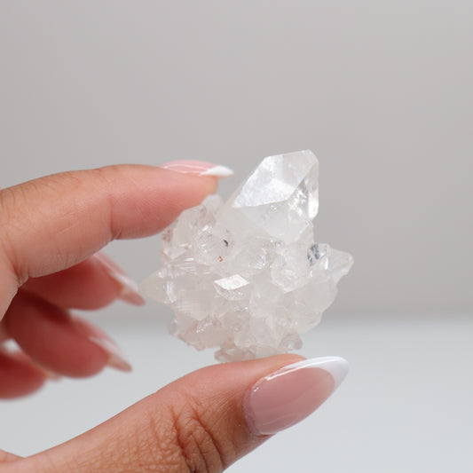 Apophyllite | C
