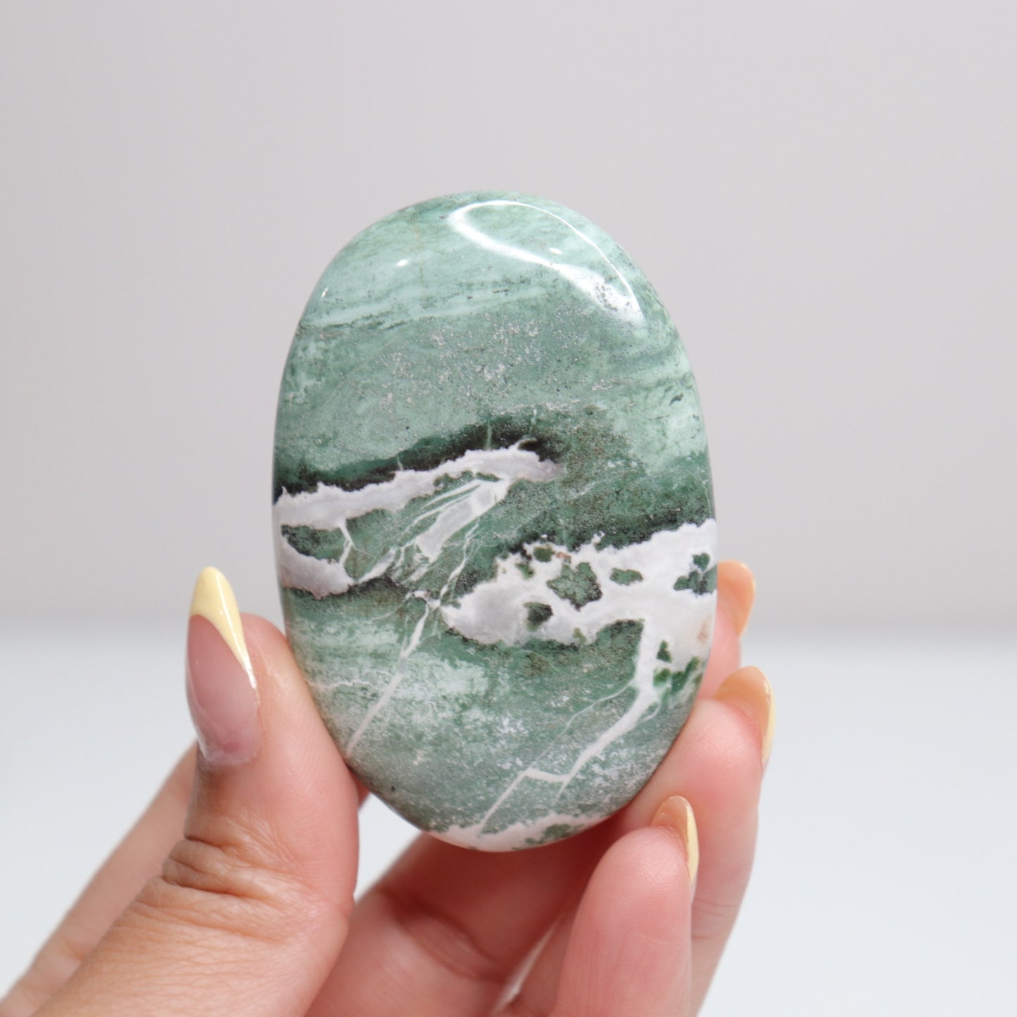 Green Sardonyx Palm Stone 13