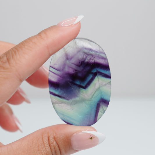 Fluorite Diamond Palm Stone 15