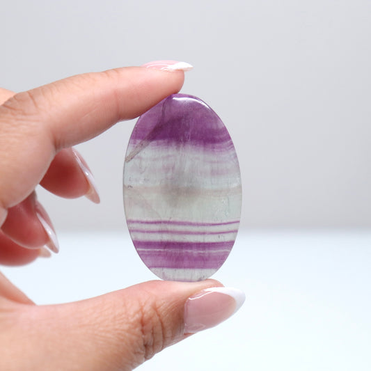 Fluorite Palm Stone | 16