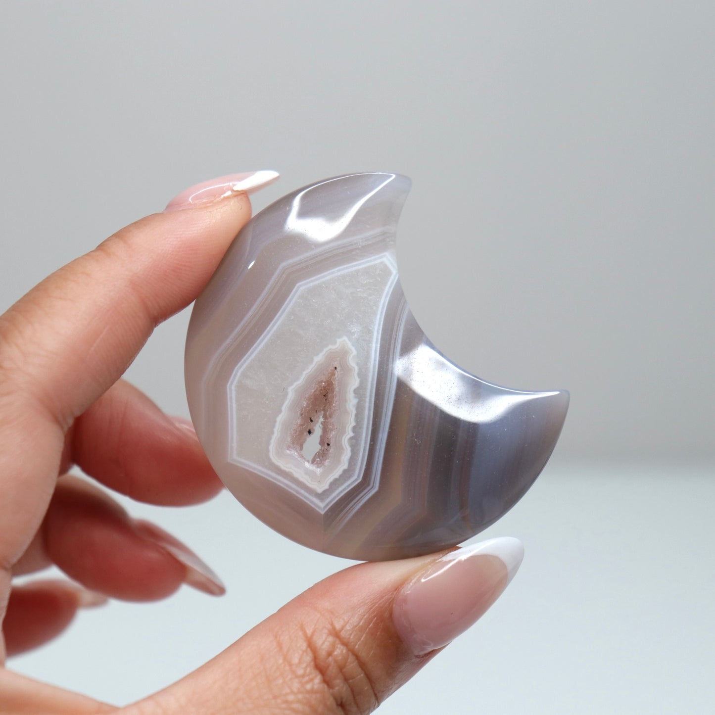 Druzy Agate Moon 37