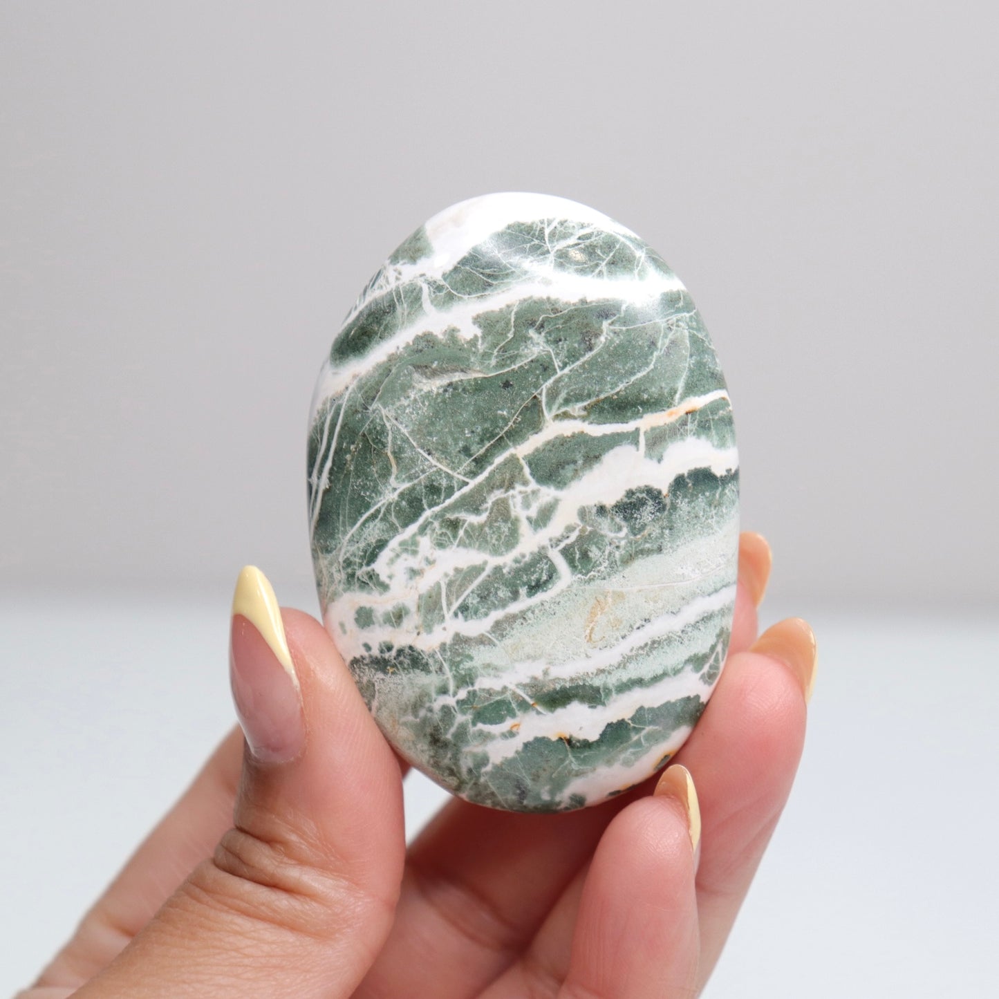 Green Sardonyx Palm Stone 9