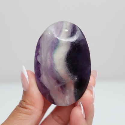 Fluorite Diamond Palm Stone 8*