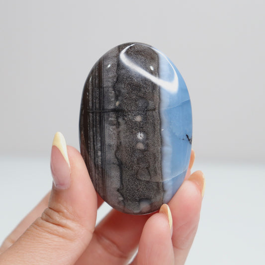 Blue Opal Palm Stone 18