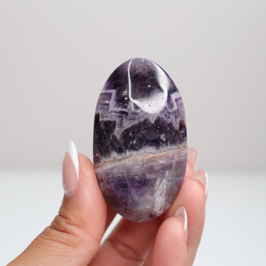 Dream Amethyst Palm Stone F