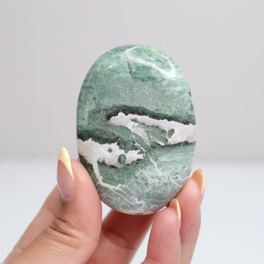 Green Sardonyx Palm Stone 14