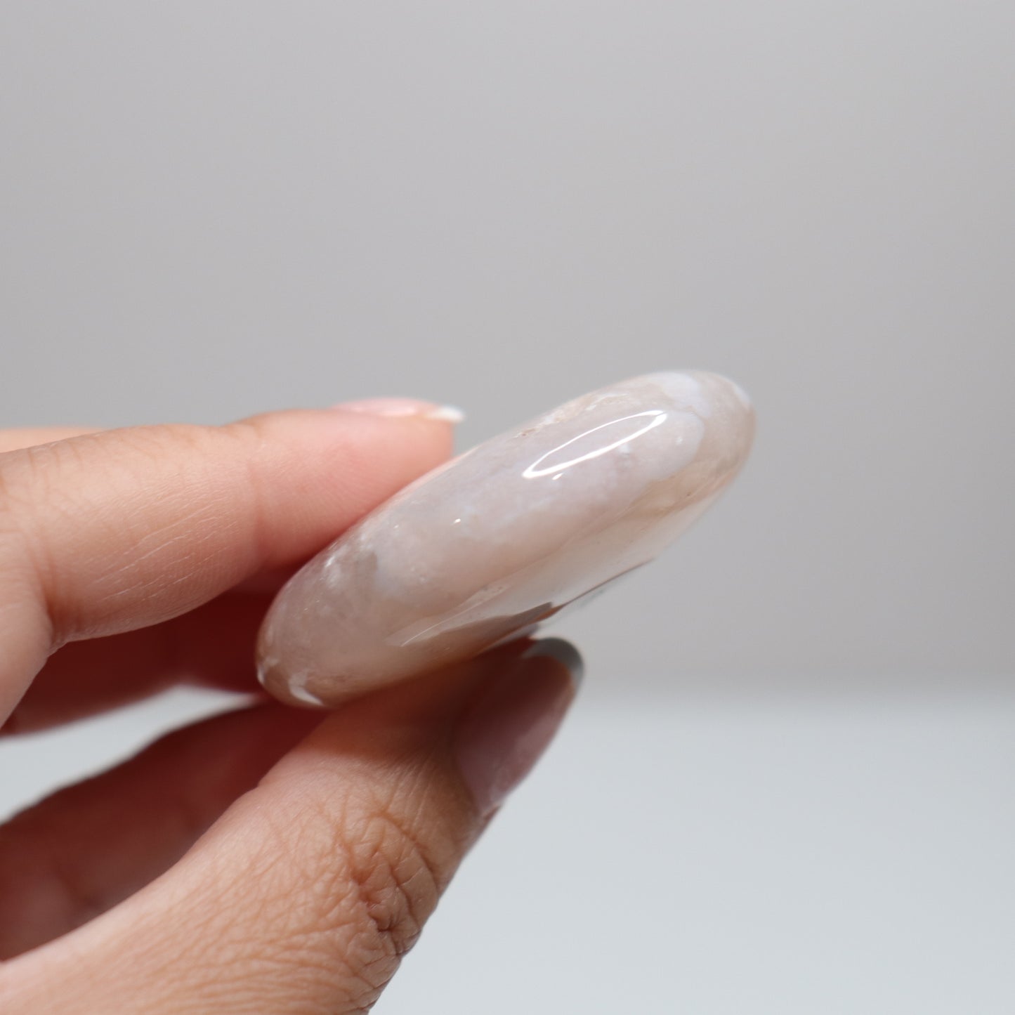 Flower Agate Round Palm 13