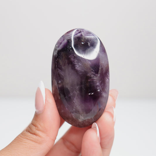 Dream Amethyst Palm Stone O