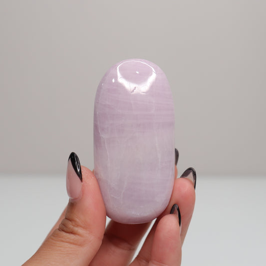 Kunzite Palm Stone | I