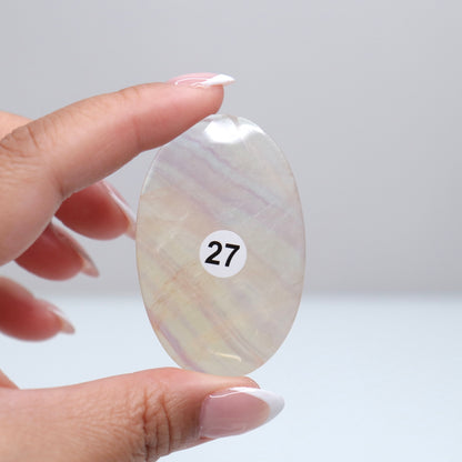 Fluorite Palm Stone | 27