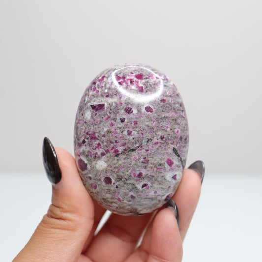 Ruby Albite Palm Stone 55