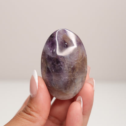 Dream Amethyst Palm Stone G