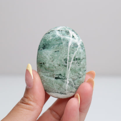 Green Sardonyx Palm Stone 3