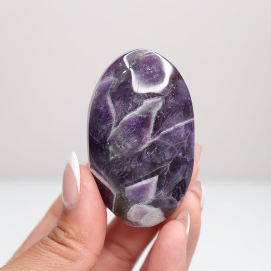 Dream Amethyst Palm Stone P