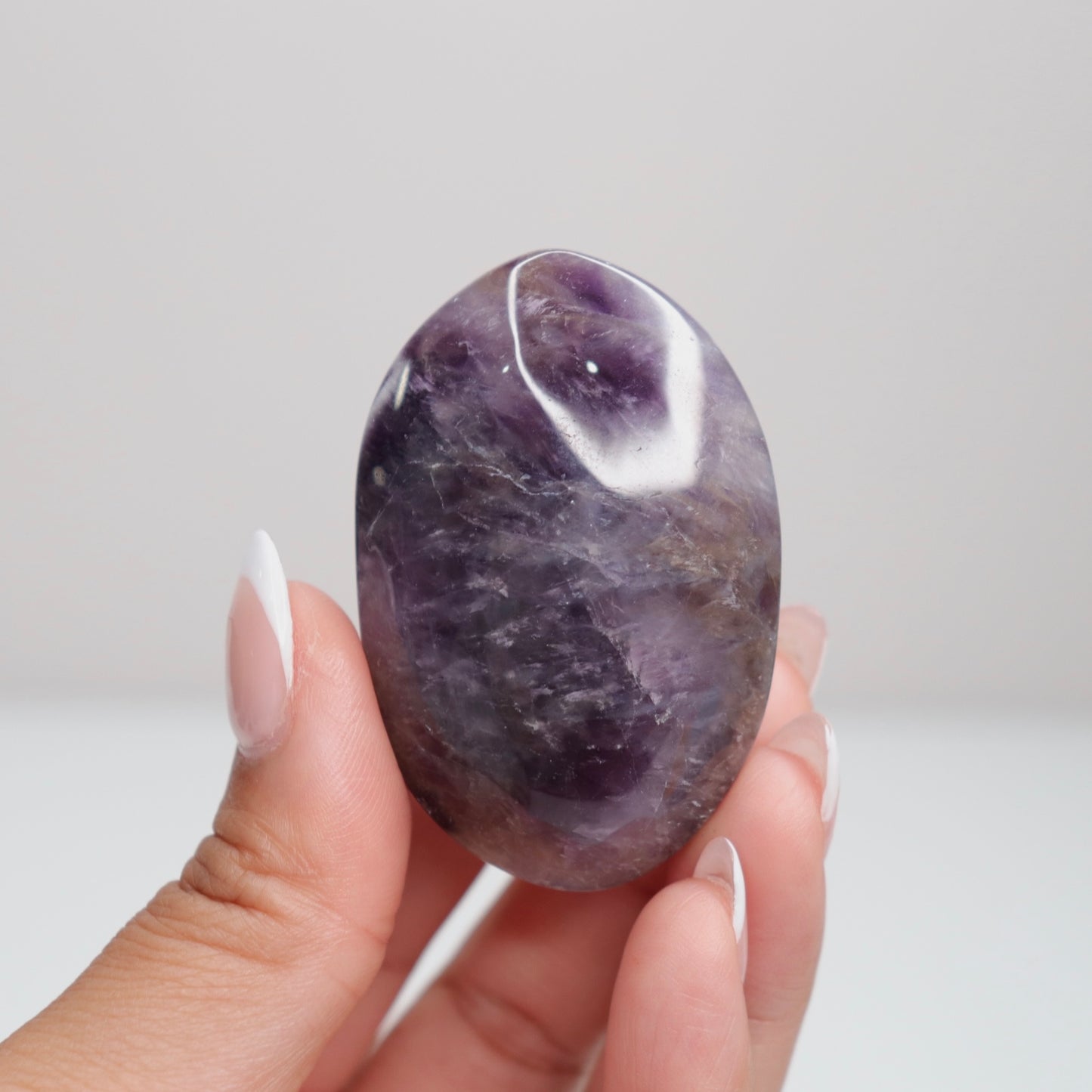 Dream Amethyst Palm Stone K